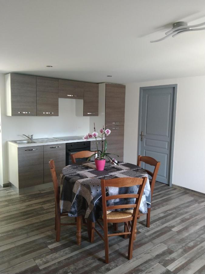 Apartmán Sur La Colline Sousceyrac Exteriér fotografie